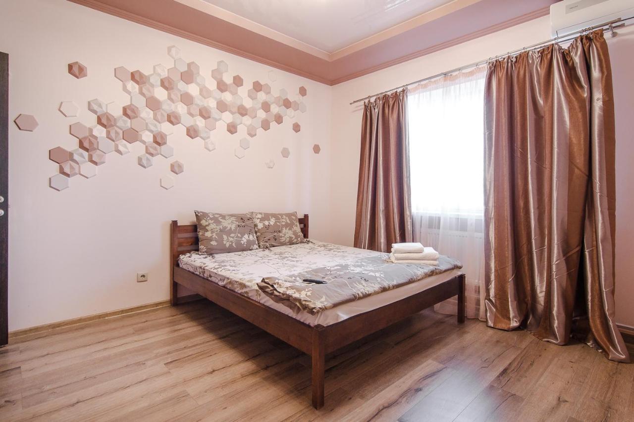 Primorskiy Suite Odessa Exterior photo